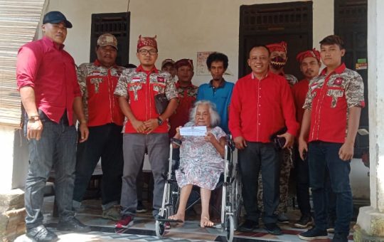 Ketua DPW dan DPD GML Metro Berikan Kursi Roda Dan Santunan