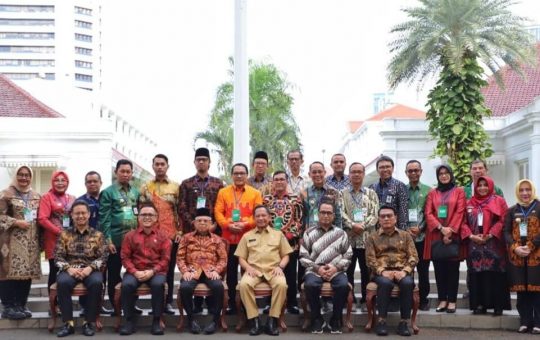 Wahdi Hadiri Undangan Soft Launching MPP Digital Di Istana Wakil Presiden RI 