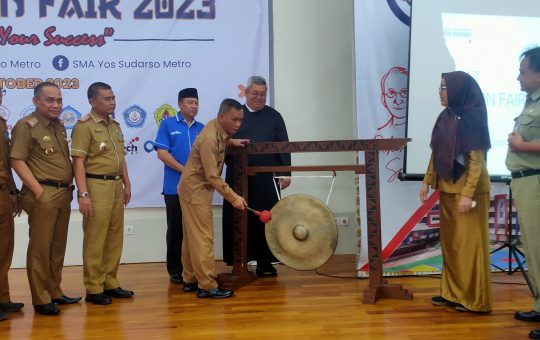 SMP - SMA Yos Sudarso Buka Kegiatan "Yos Education Fair 2023" bersama 24 universitas dan Kursus Academy Sumatera Dan Jawa