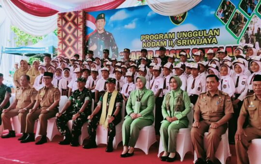 Bantu Pemerintah Daerah Turunkan Stunting Di Daerah Kodam II/Sriwijaya Laksanakan Program "Dapur Masuk Sekolah" 