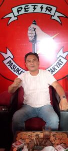 Foto : Ketua Ormas PETIR Kota Metro, Bayu Hendrix Faluma s.h saat menyoroti potensi terjadinya Restorative Justice atas tersangka Ari Ubenz. (Ist)